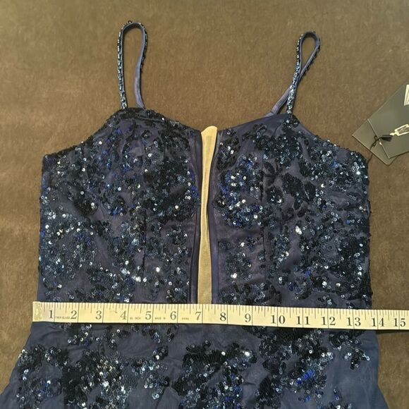 Women’s Blue Mermaid Fit Prom Dress Sparkly Sequins Lace Up Back Size 6 NWT - Picture 8 of 13